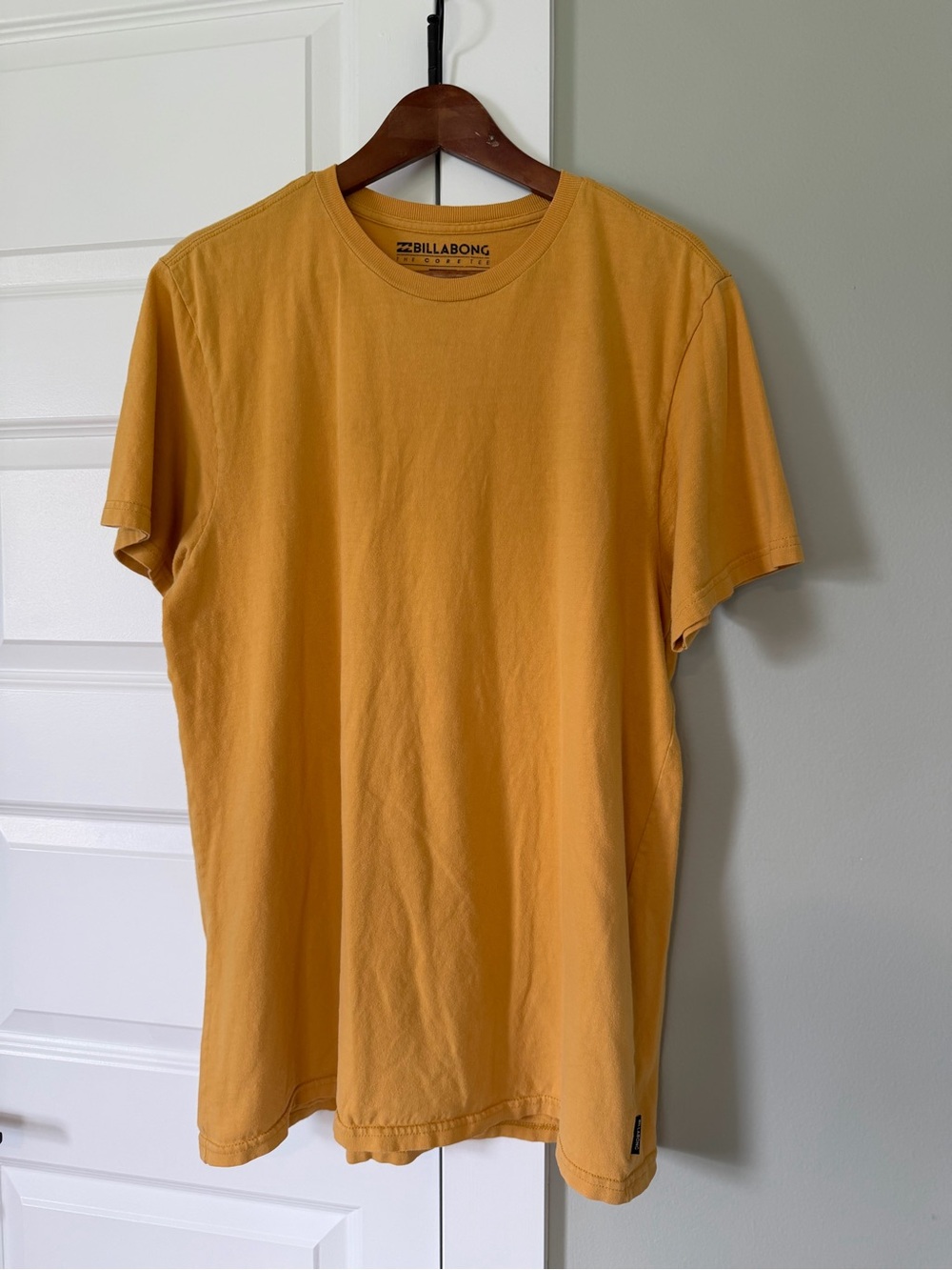 Billabong Short-Sleeve Core Crew Tee in Mustard Yellow